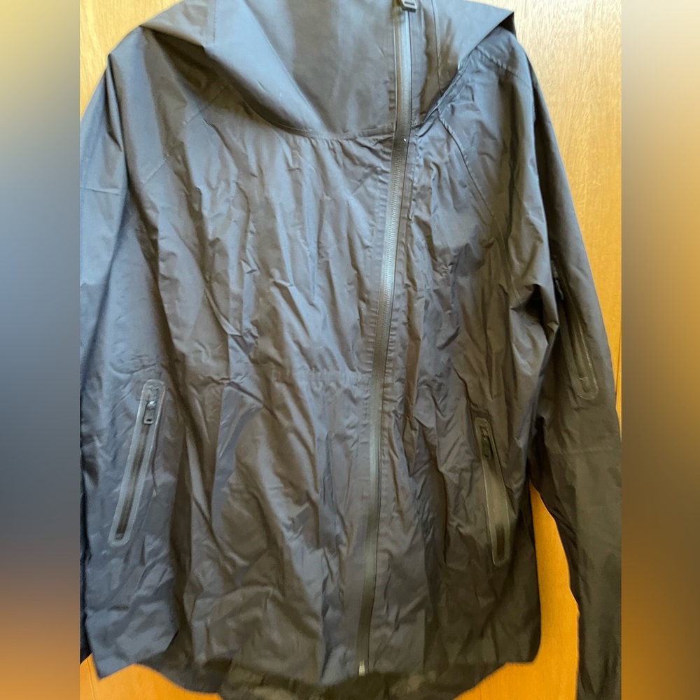 Nike Light Weight Women's Hooded Rain  Jacket M Black - Picture 3 of 16